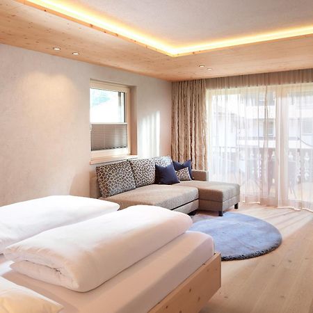Hotel Neue Post Mayrhofen Exterior photo
