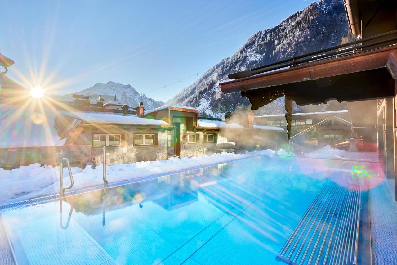 Hotel Neue Post Mayrhofen Exterior photo