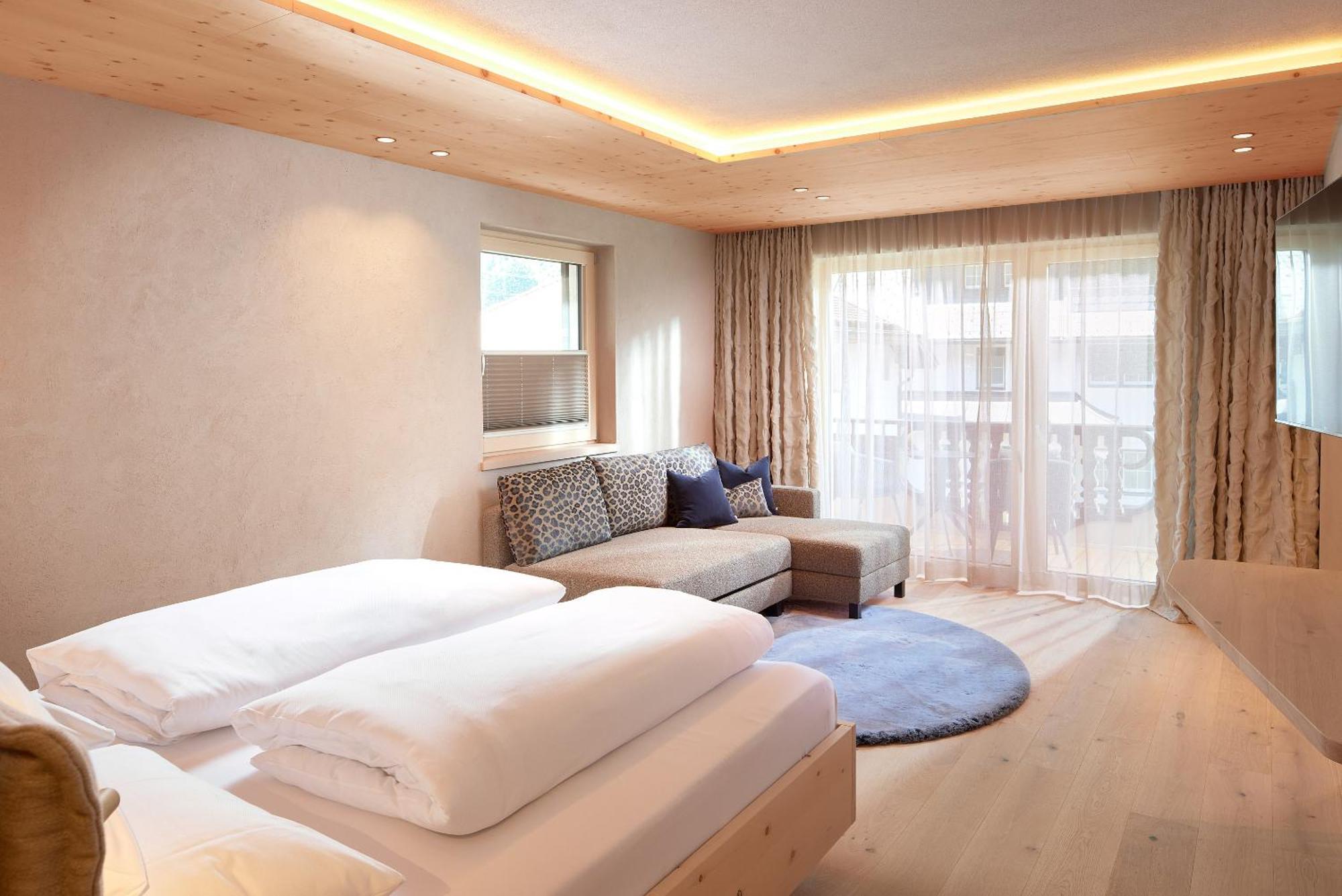 Hotel Neue Post Mayrhofen Exterior photo
